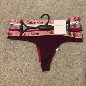 CALVIN KLEIN 3 Pack of thongs BRAND NWT
